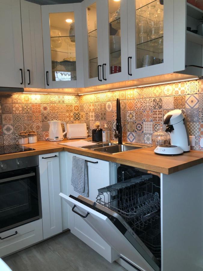 Apartment Niine 12 *