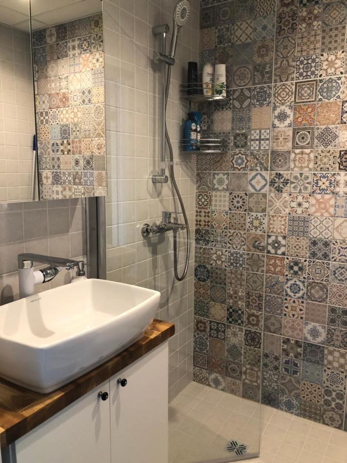 Apartment Niine 12 *